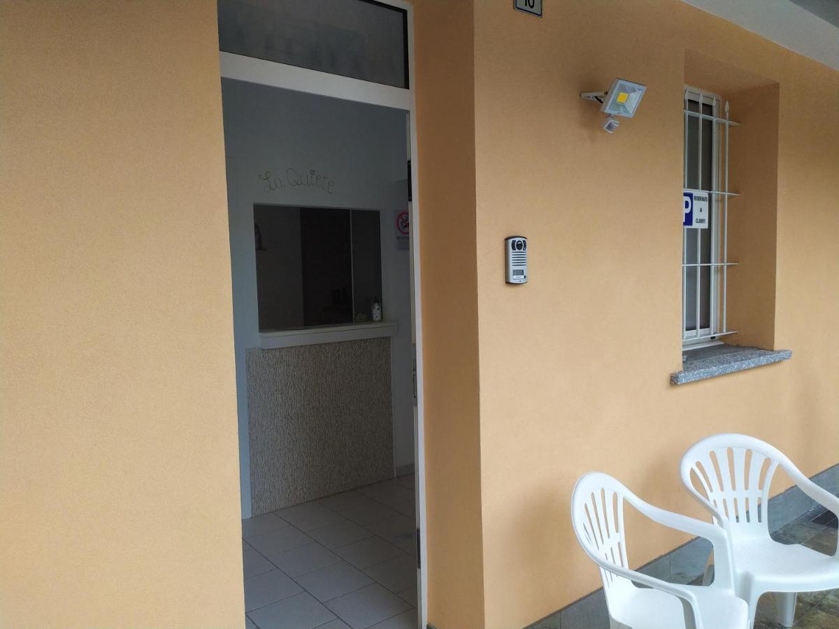 Hotel La Quiete à Senna Comasco Extérieur photo